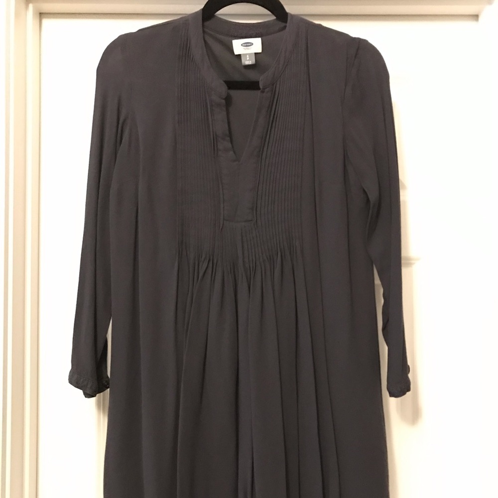 Old Navy gray tunic/swing top.